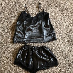 Black silk & lace sleep wear